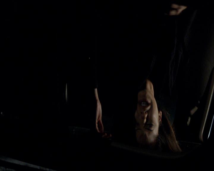 VampireDiariesWorld_dot_org-111Bloodlines0069.jpg