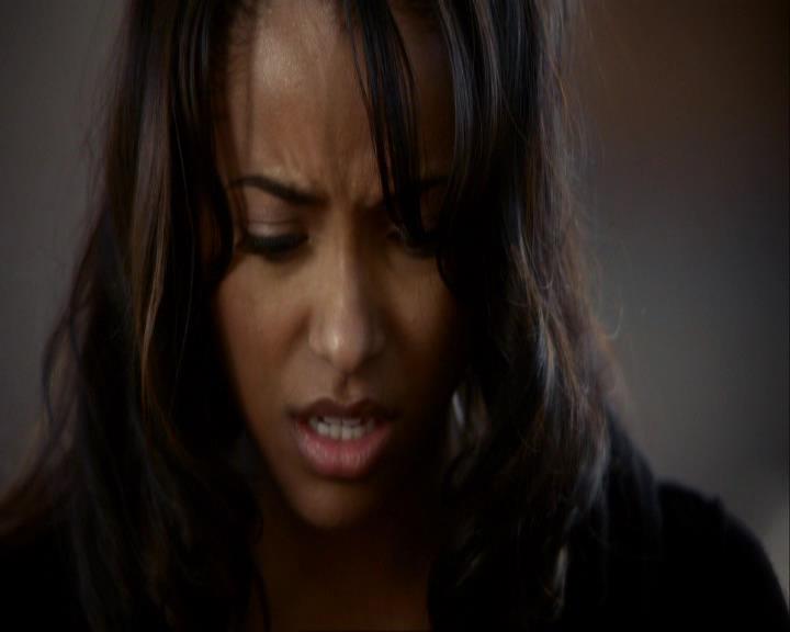 VampireDiariesWorld_dot_org-111Bloodlines0506.jpg