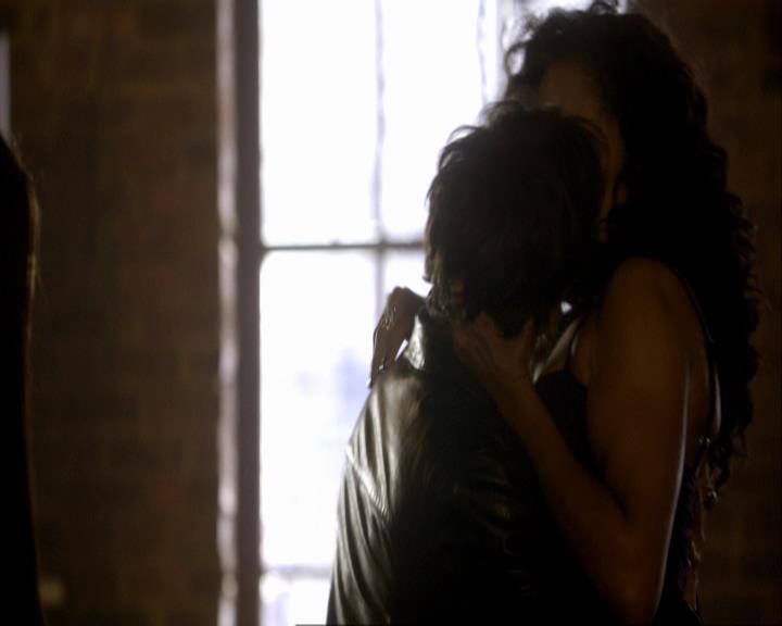 VampireDiariesWorld_dot_org-111Bloodlines0574.jpg