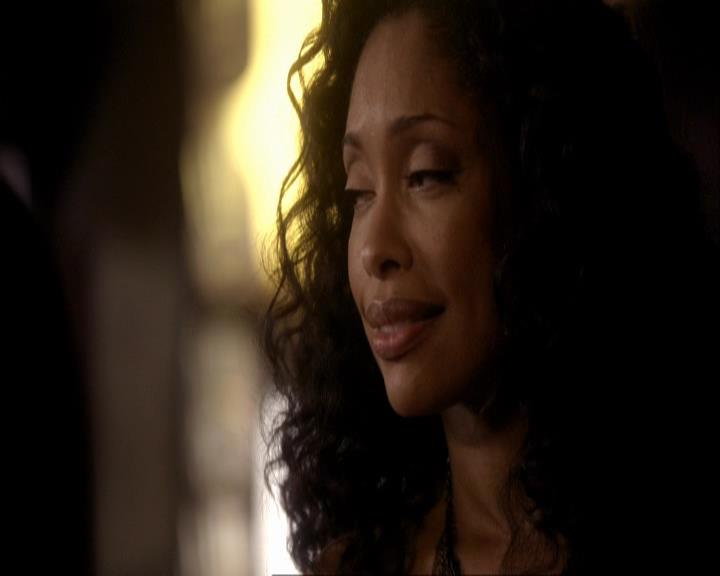 VampireDiariesWorld_dot_org-111Bloodlines0636.jpg