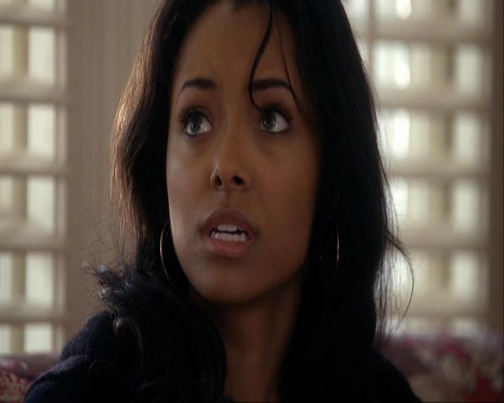 VampireDiariesWorld_dot_org-111Bloodlines0722.jpg