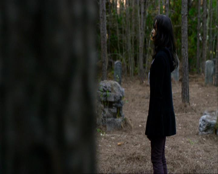 VampireDiariesWorld_dot_org-111Bloodlines0836.jpg