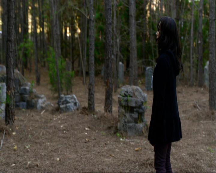 VampireDiariesWorld_dot_org-111Bloodlines0837.jpg