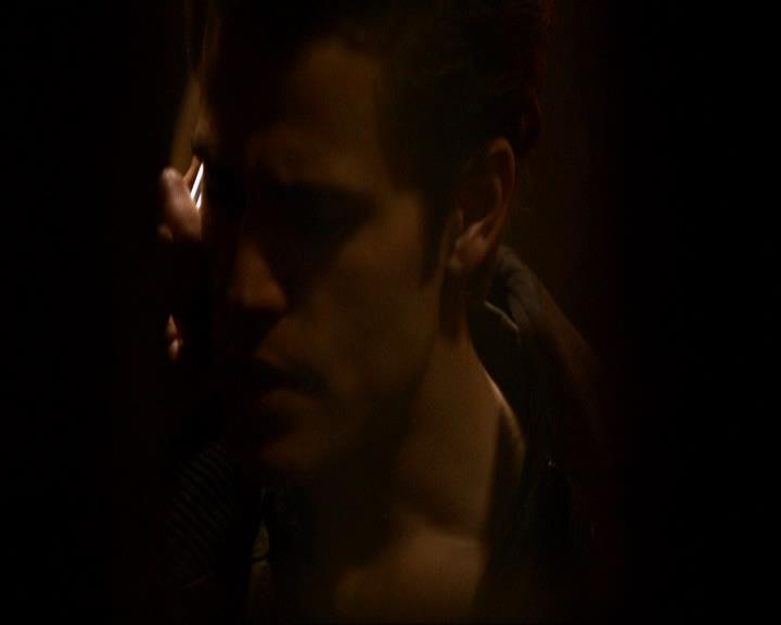 VampireDiariesWorld_dot_org-111Bloodlines0902.jpg