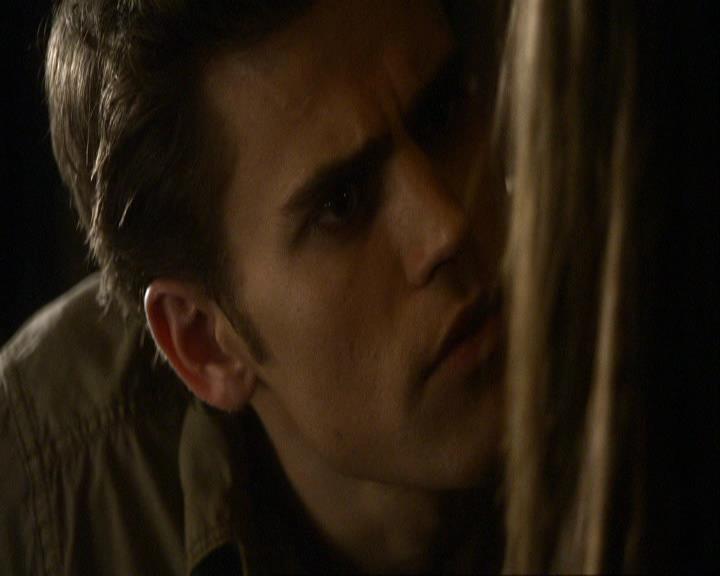 VampireDiariesWorld_dot_org-111Bloodlines2132.jpg