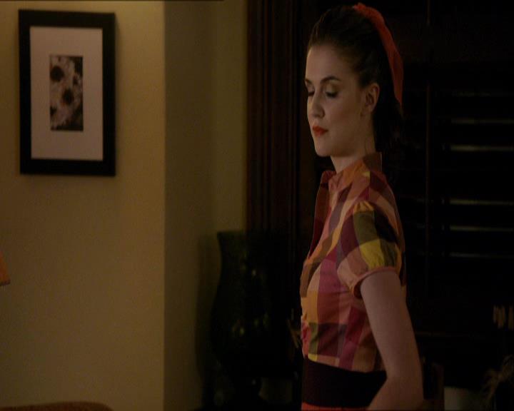 VampireDiariesWorld_dot_org-112Unpleasantville0604.jpg