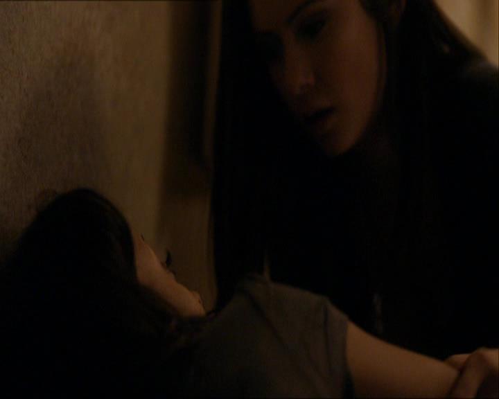 VampireDiariesWorld_dot_org-114FoolMeOnce0221.jpg