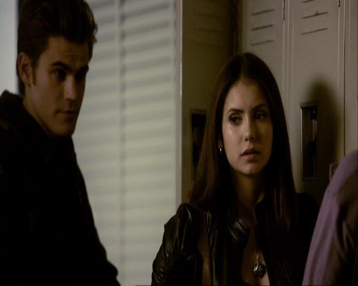 VampireDiariesWorld_dot_org-116ThereGoesTheNeighbourhood0305.jpg