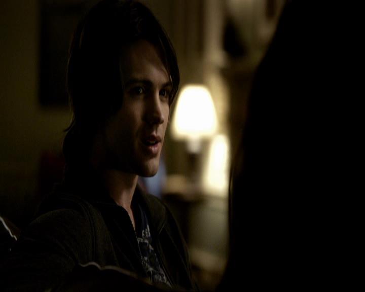 VampireDiariesWorld_dot_org-116ThereGoesTheNeighbourhood0995.jpg