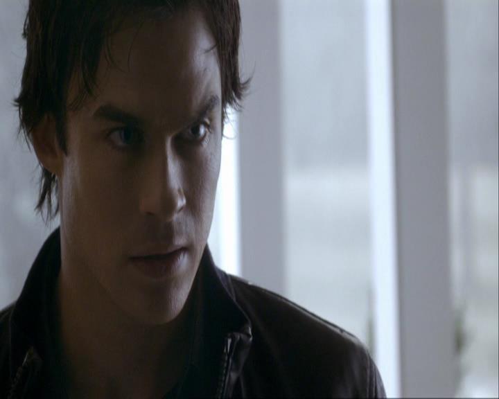 VampireDiariesWorld_dot_org-117LetTheRightOneIn0528.jpg