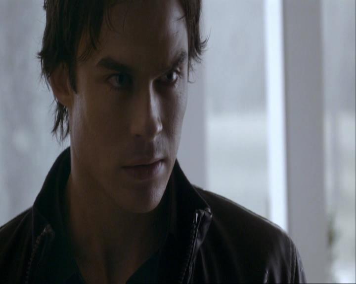 VampireDiariesWorld_dot_org-117LetTheRightOneIn0529.jpg