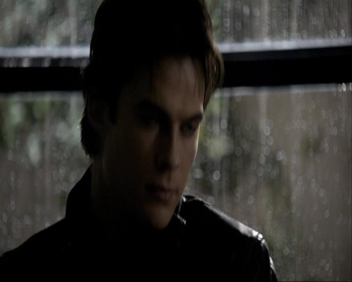 VampireDiariesWorld_dot_org-117LetTheRightOneIn0690.jpg