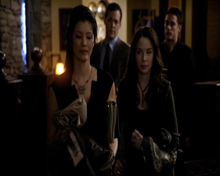 VampireDiariesWorld_dot_org-117LetTheRightOneIn0856.jpg