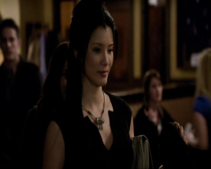 VampireDiariesWorld_dot_org-117LetTheRightOneIn0858.jpg