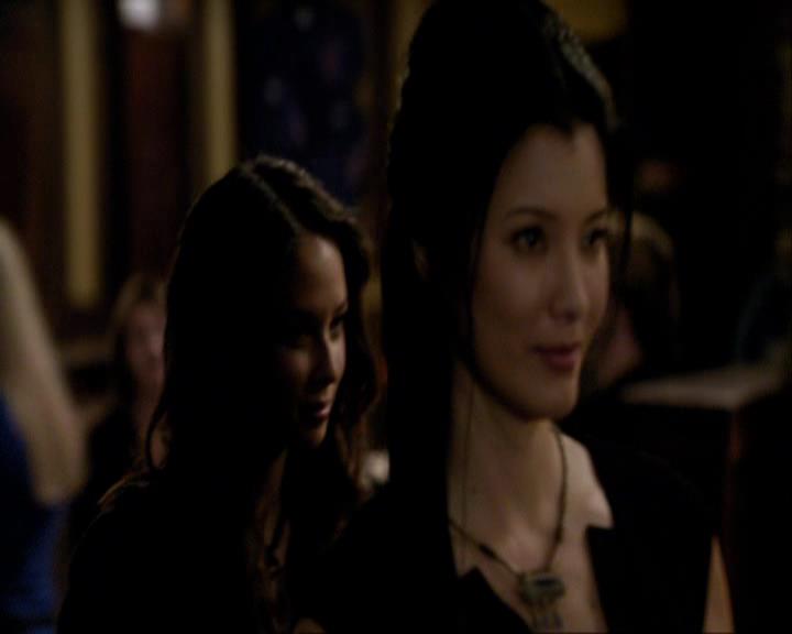 VampireDiariesWorld_dot_org-117LetTheRightOneIn0859.jpg