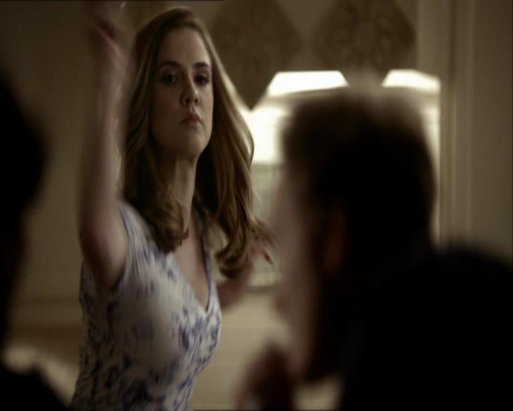 VampireDiariesWorld_dot_org-118UnderControl0413.jpg