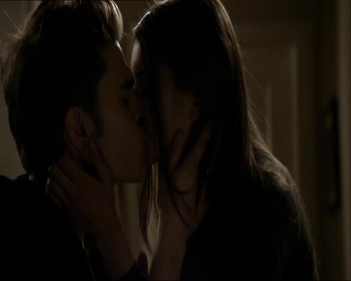 VampireDiariesWorld_dot_org-118UnderControl0508.jpg