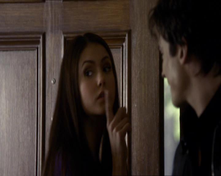 VampireDiariesWorld_dot_org-118UnderControl0557.jpg