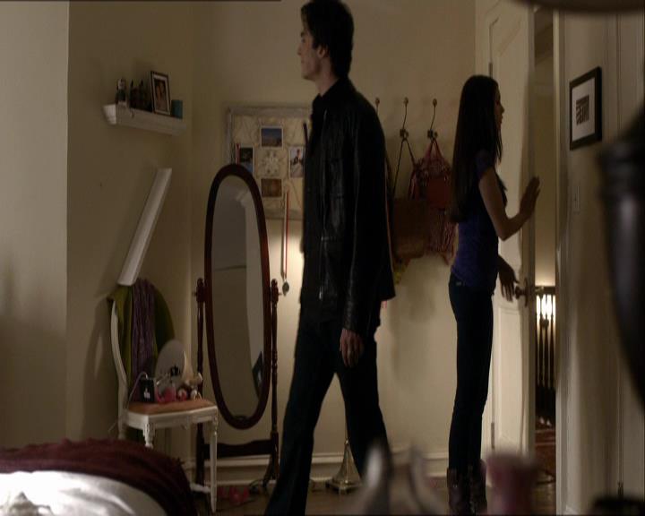 VampireDiariesWorld_dot_org-118UnderControl0571.jpg