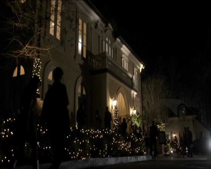 VampireDiariesWorld_dot_org-118UnderControl0748.jpg