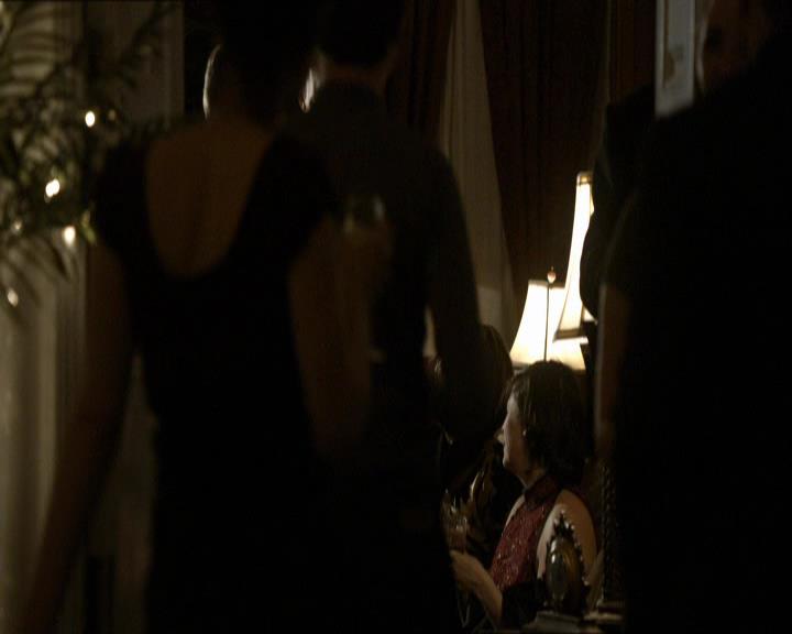 VampireDiariesWorld_dot_org-118UnderControl0758.jpg