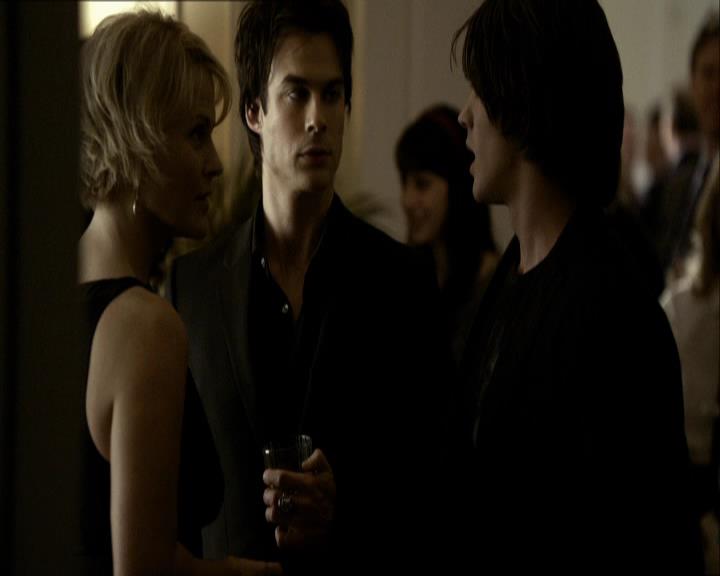 VampireDiariesWorld_dot_org-118UnderControl1026.jpg