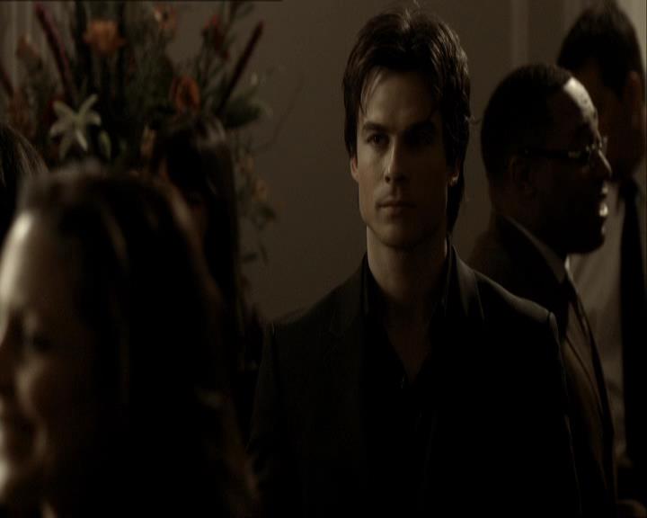 VampireDiariesWorld_dot_org-118UnderControl1604.jpg