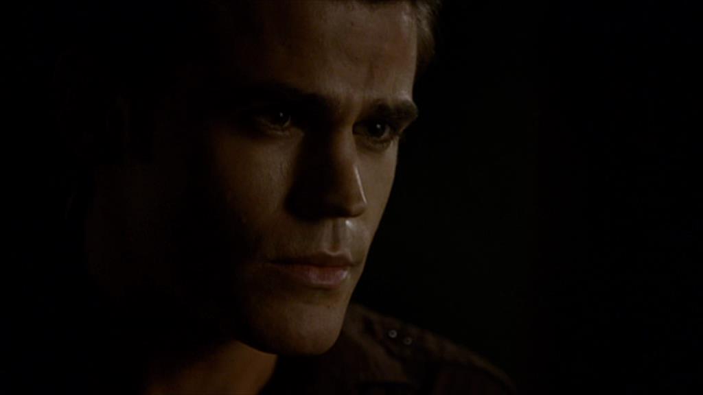 VampireDiariesWorld-dot-org_TVD-S1-SpecialFeatures_IntoMysticFalls_Captures00244.jpg