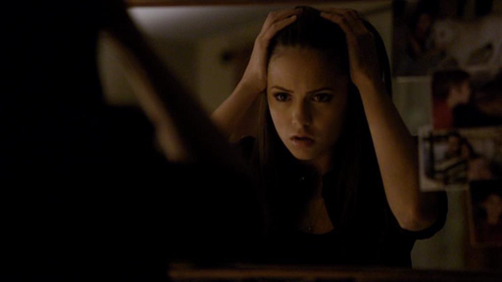 VampireDiariesWorld-dot-org_TVD-S1-SpecialFeatures_WhenVampireDontSuck_Captures00004.jpg