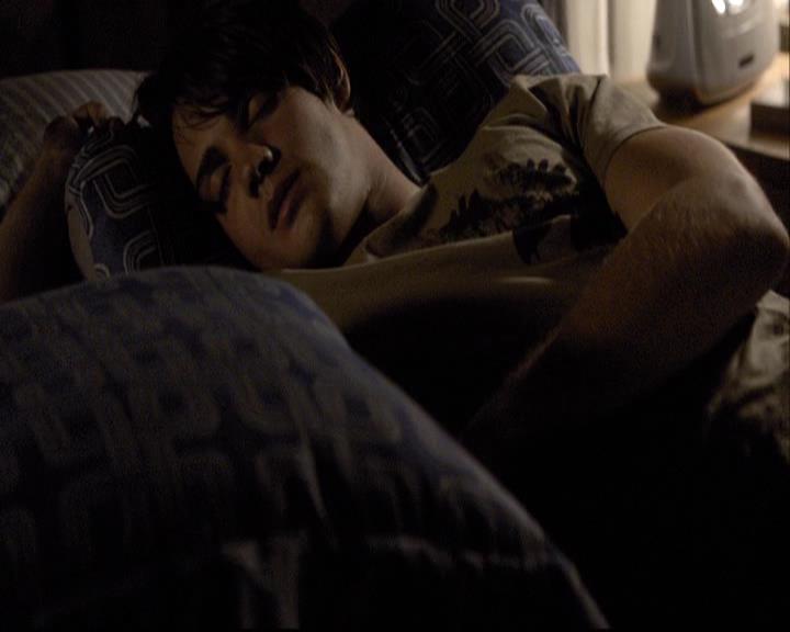 VampireDiariesWorld-dot-org_2x01TheReturn0029.jpg