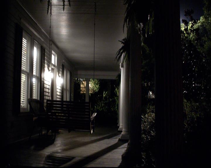 VampireDiariesWorld-dot-org_2x01TheReturn0030.jpg