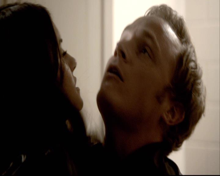 VampireDiariesWorld-dot-org_2x01TheReturn0055.jpg