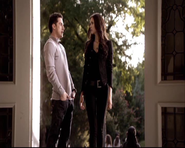 VampireDiariesWorld-dot-org_2x01TheReturn0890.jpg