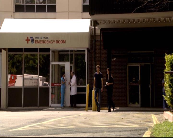 VampireDiariesWorld-dot-org_2x01TheReturn0912.jpg