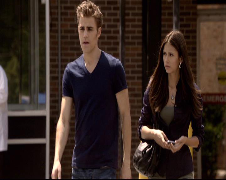 VampireDiariesWorld-dot-org_2x01TheReturn0918.jpg
