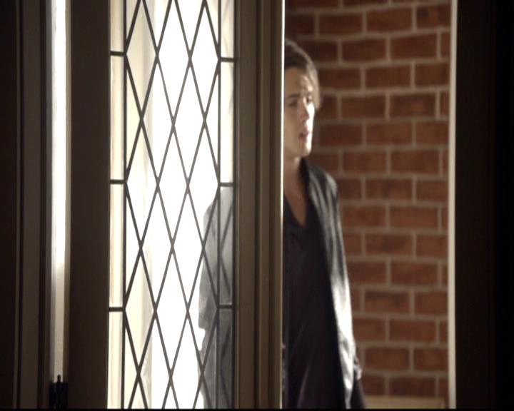VampireDiariesWorld-dot-org_2x01TheReturn1309.jpg