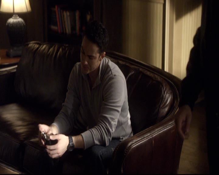 VampireDiariesWorld-dot-org_2x01TheReturn1314.jpg