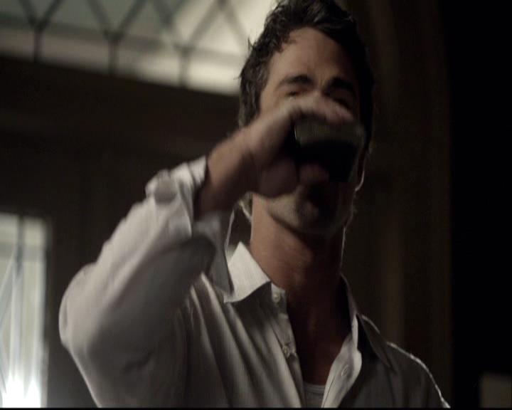 VampireDiariesWorld-dot-org_2x01TheReturn1386.jpg