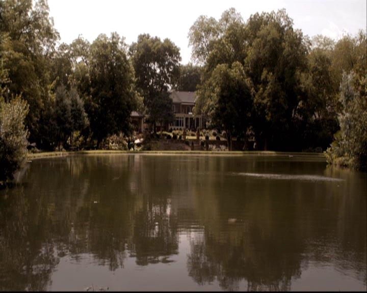 VampireDiariesWorld-dot-org_2x01TheReturn1403.jpg