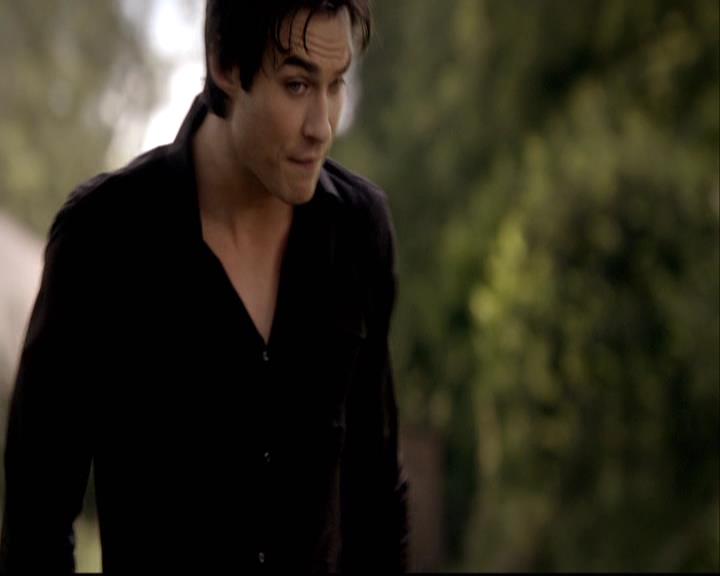 VampireDiariesWorld-dot-org_2x01TheReturn1547.jpg