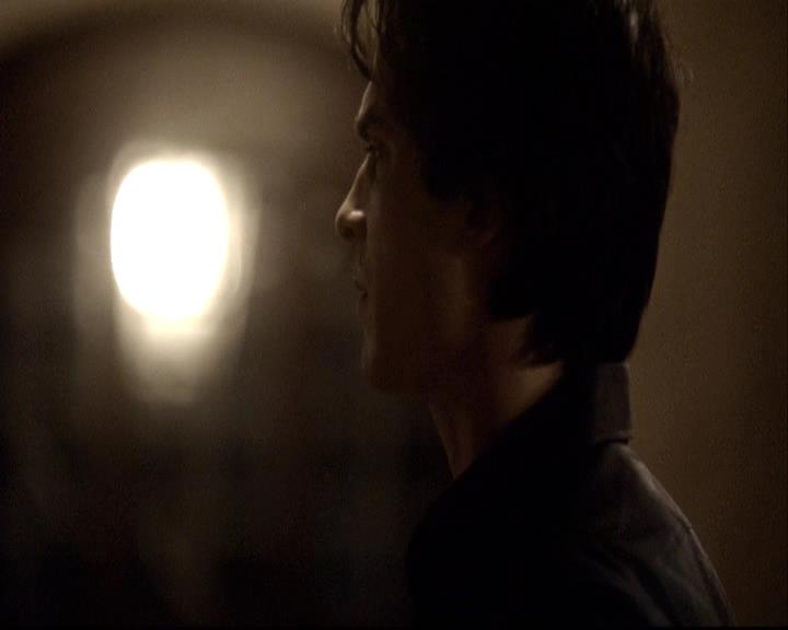 VampireDiariesWorld-dot-org_2x01TheReturn1747.jpg