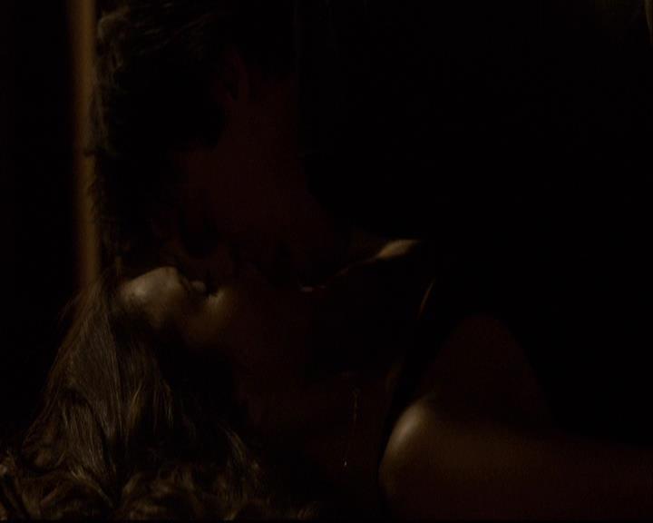 VampireDiariesWorld-dot-org_2x01TheReturn1811.jpg