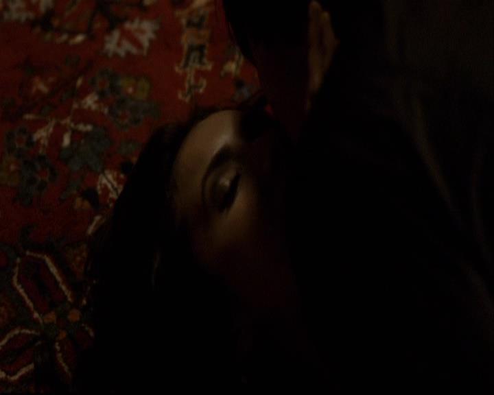 VampireDiariesWorld-dot-org_2x01TheReturn1813.jpg