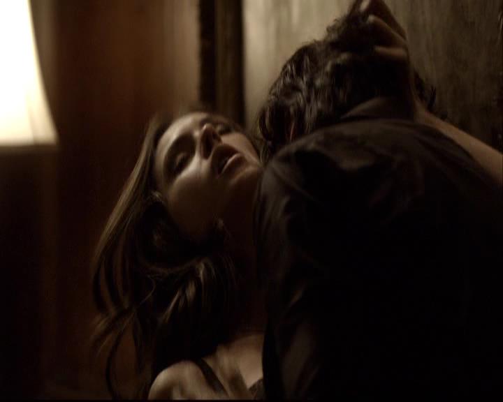VampireDiariesWorld-dot-org_2x01TheReturn1832.jpg