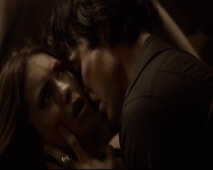 VampireDiariesWorld-dot-org_2x01TheReturn1835.jpg