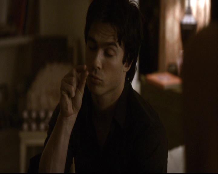VampireDiariesWorld-dot-org_2x01TheReturn1946.jpg