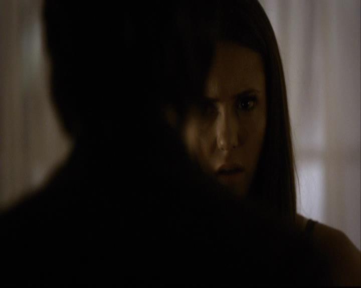 VampireDiariesWorld-dot-org_2x01TheReturn1975.jpg