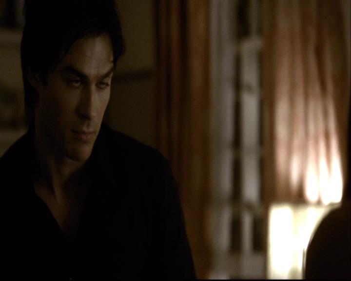 VampireDiariesWorld-dot-org_2x01TheReturn1976.jpg