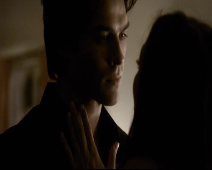 VampireDiariesWorld-dot-org_2x01TheReturn1988.jpg