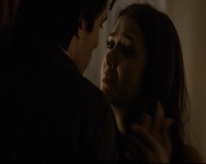 VampireDiariesWorld-dot-org_2x01TheReturn1993.jpg